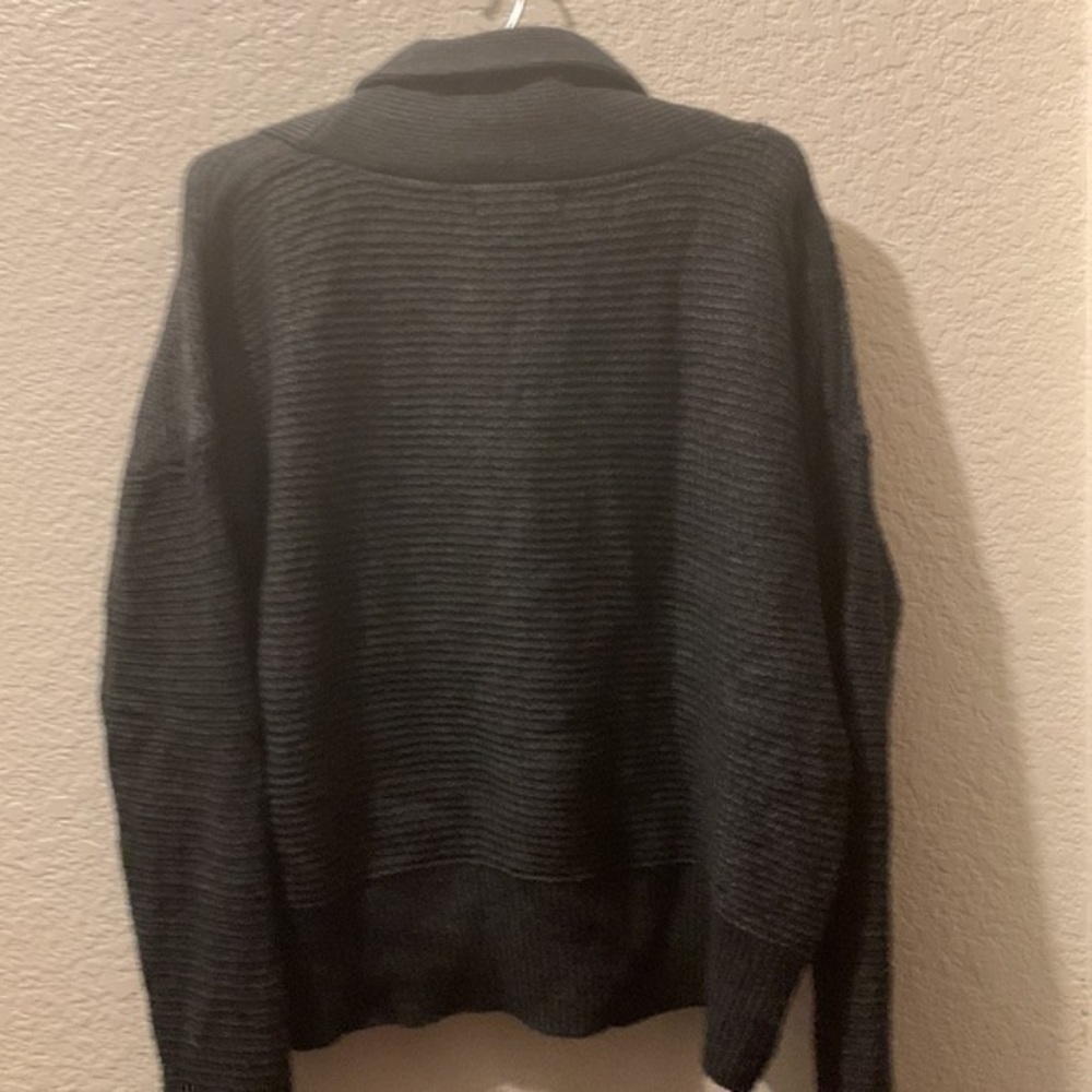 Banana Republic merino wool, alpaca & nylon sweater - Picture 8 of 8